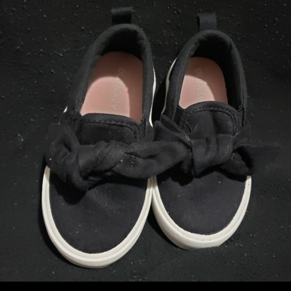 Old Navy Toddler Girl Black Slip-Ons - Picture 3 of 5